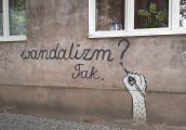 Sztuka? Komentarz? Dewastacja?
