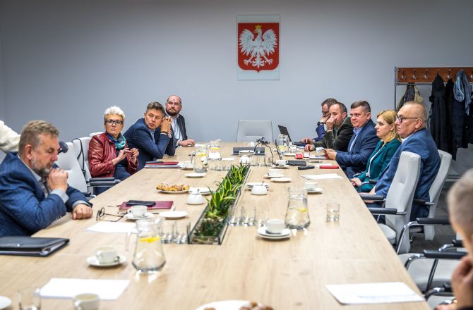 Włodarze gmin tworzących Miejski Obszar Funkcjonalny na północy województwa nie są zadowoleni ze stanu negocjacji z Urzędem Marszałkowskim