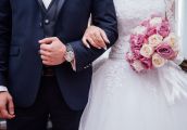 Ile par stanęło na ślubnym kobiercu, a ile nie dotarło?