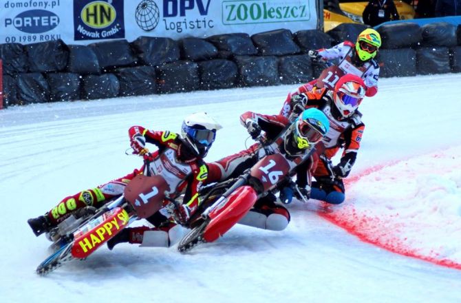 Ice speedway to bardzo widowiskowa dyscyplina sportu