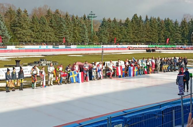 Uczestnicy tegorocznych IME w ice speedway'u