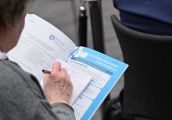 Farmaceuta wyjaśni jak prawidłowo przyjmować nowe leki