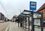 Ludzie nie wiedzą co robić, denerwują się, wzywają taksówki