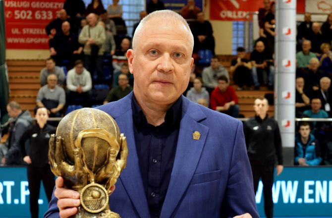 Dariusz Maciejewski został uznany najlepszym trenerem fazy zasadniczej EBLK