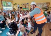 Uczą się o bezpieczeństwie i pracy na budowie