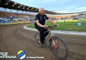 Trener Ząbik na rowerze po gorzowskim torze
