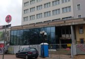 A paskud trochę przeszklony będzie