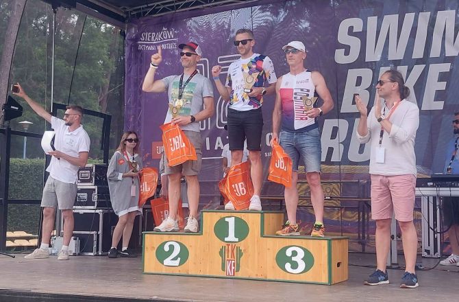 Najlepsi triathloniści w kategorii wiekowej 50-59 lat