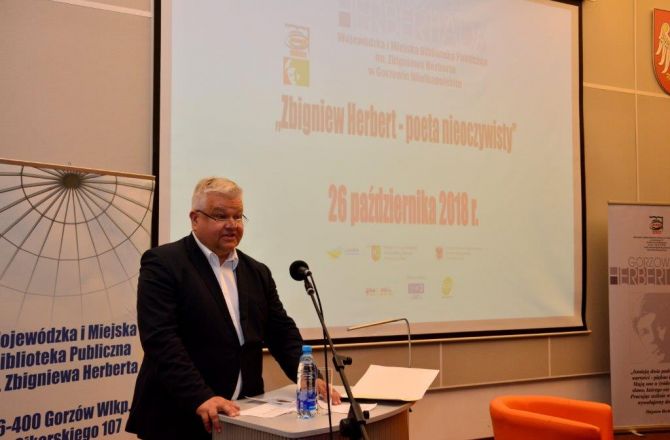 Jak widać, Książnica nie ustaje, w propagowaniu swego patrona, sesja w 2018 roku