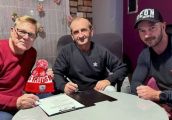 Trener Chomski znowu zaskoczył i... podpisał kontrakt!