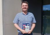 Ta książka jest poświęcona różnym kościołom