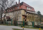 Czy skończy się blokowanie chodnika przed przedszkolem?
