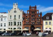 Stary Szwed, Nosferatu i czerwona cegła