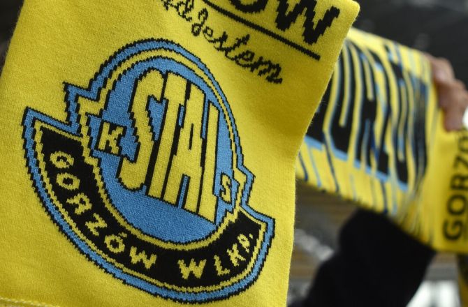 Nieustanna pomoc jednemu klubowi