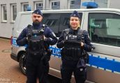 Policjanci pomogli poparzonej dziewczynce