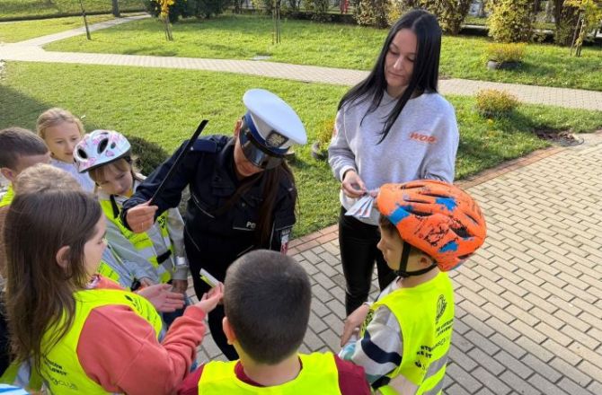 Świecą przykładem i walczą o tytuł ,,Odblaskowej Szkoły 2025''