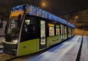 Mikołajkowy tramwaj już gotowy do wyjazdu