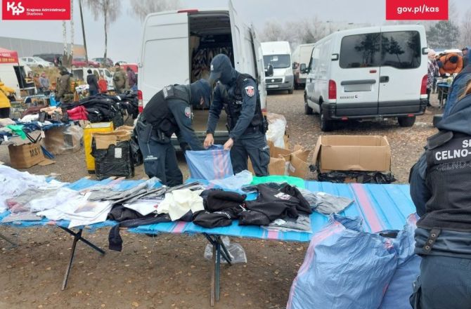 W Gorzowie zabezpieczyli podrabianą odzież