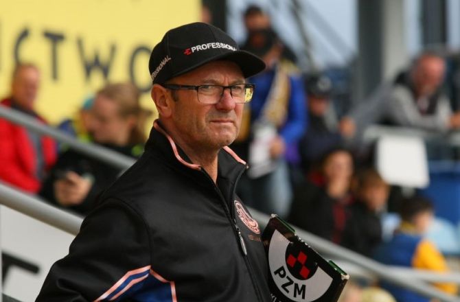 Wszystko wskazuje na to, że Piotr Świst lada dzień zostanie zastąpiony przez Piotra Palucha na stanowiska trenera Stali