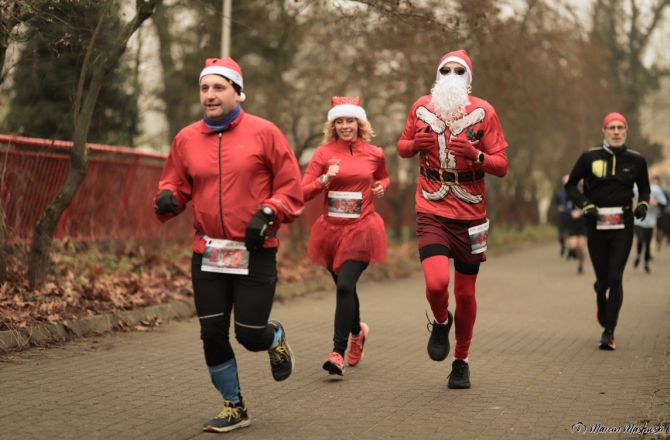 Biegacze zadbali o wyjątkową oprawę wydarzenia