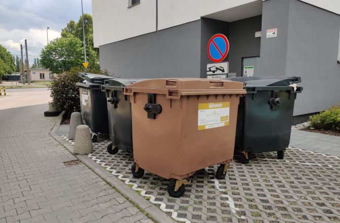 Mieszkańcy skarżą się na wady systemu opłat za śmieci