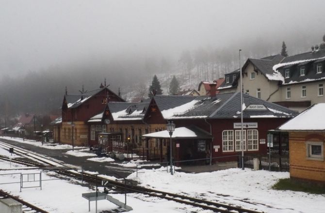 Niezwykły klasztor i mała stacyjka