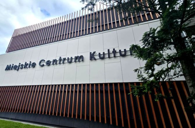 To poruszająca opowieść o losach kobiet