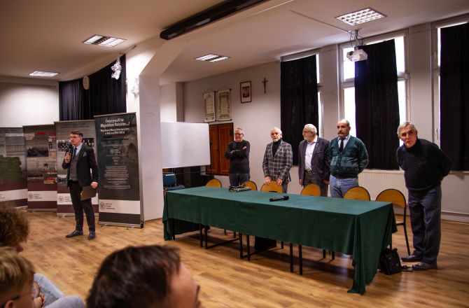 Tablica upamiętni wojskowy obóz internowania w Gorzowie