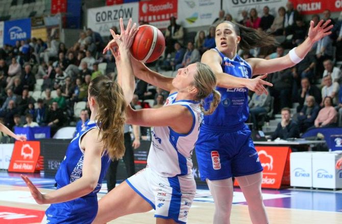 Mnóstwo emocji w meczu o… pietruszkę