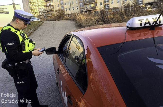 Kontrole taksówek i przejazdów na aplikację